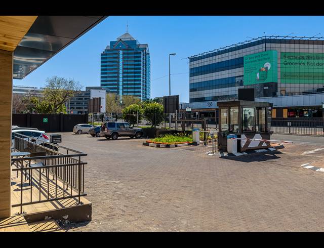8,326.40M² OFFICE FOR SALE IN SANDOWN